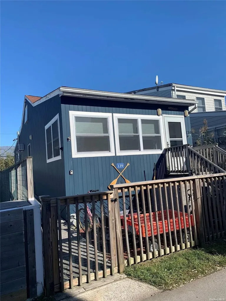 139 Bungalow Walk Ocean Beach NY 11770