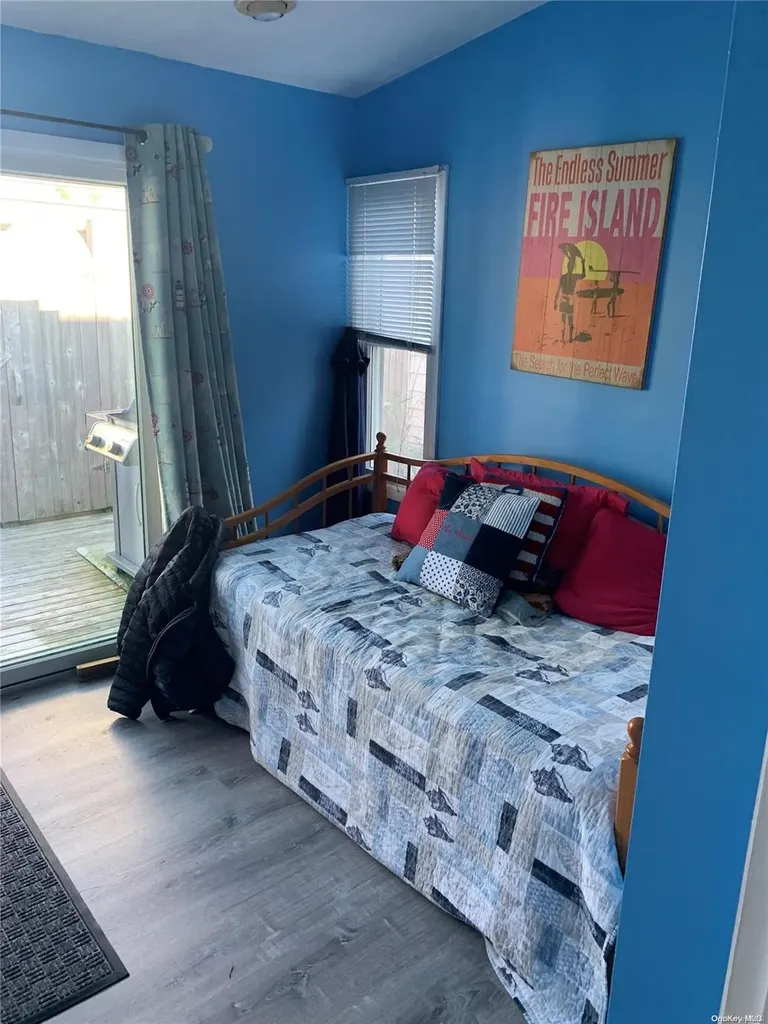 139 Bungalow Walk Ocean Beach NY 11770