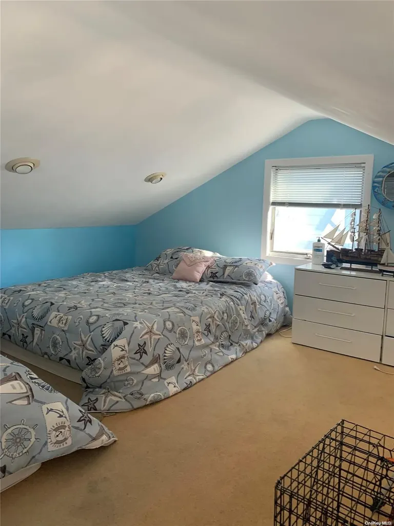139 Bungalow Walk Ocean Beach NY 11770
