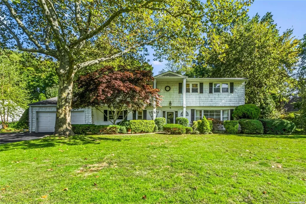 78 Cardinal Road Manhasset NY 11030