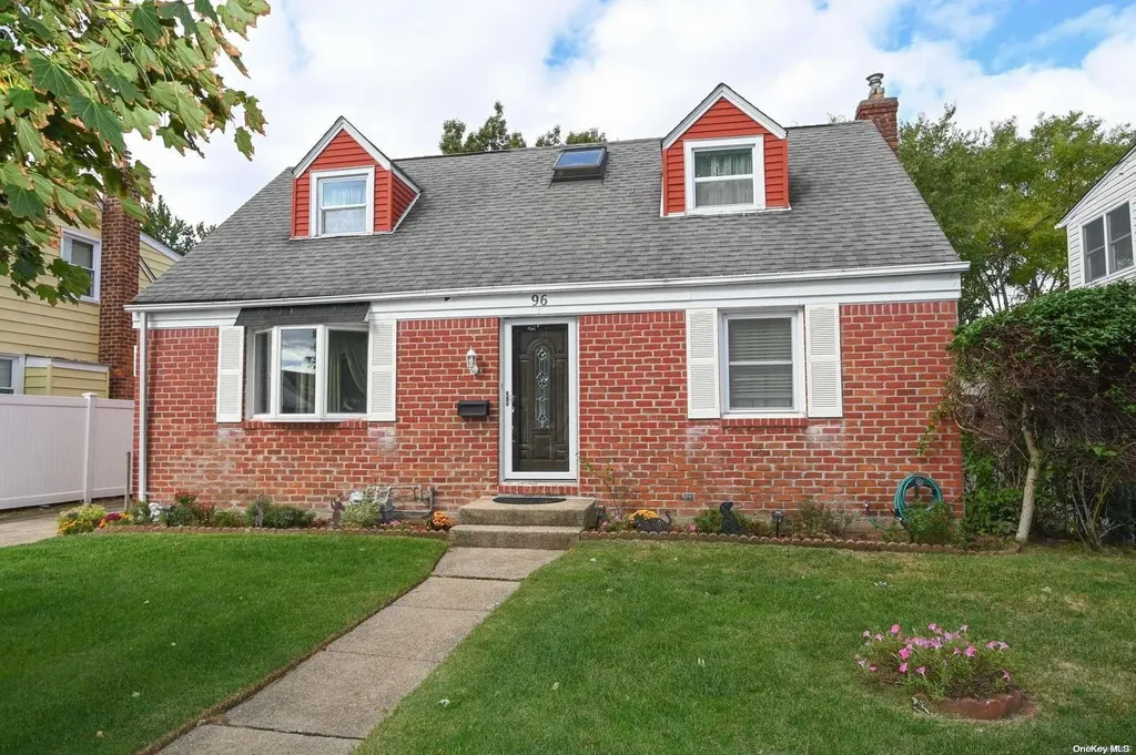 96 Russell Avenue Elmont NY 11003