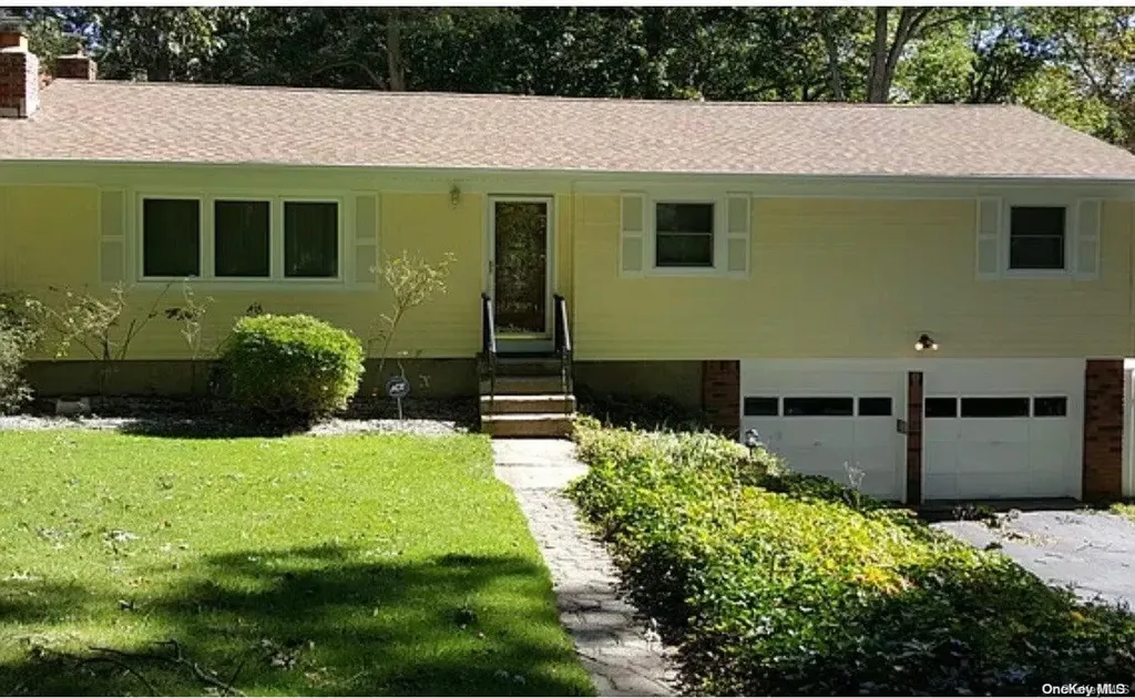 69 Babylon Drive Sound Beach NY 11789