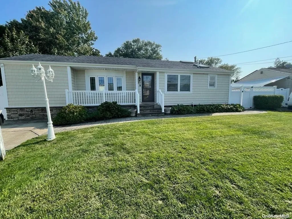 20 Thrush Drive Brentwood NY 11717
