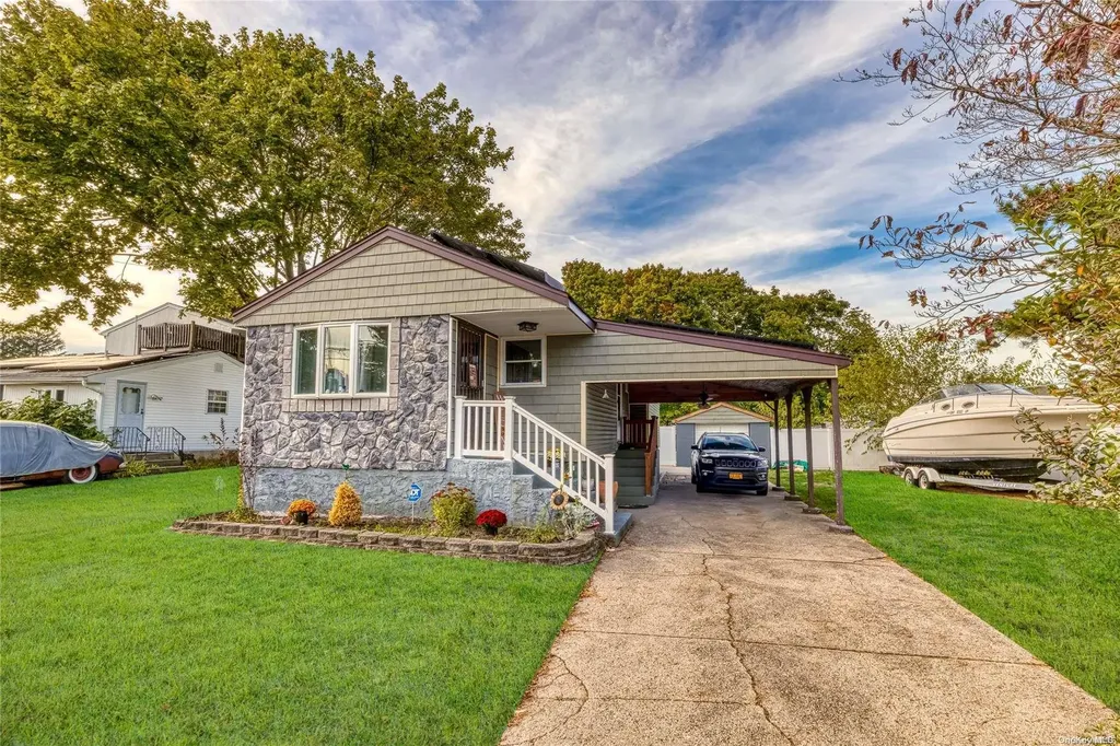 730 10th Street West Babylon NY 11704