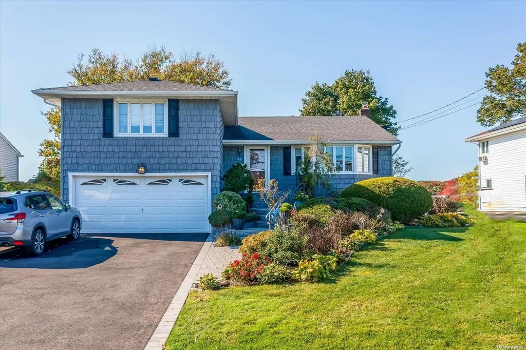 42 Lakeshore Boulevard Massapequa NY 11758
