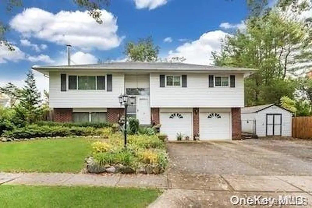 5 Inez Lane Commack NY 11725
