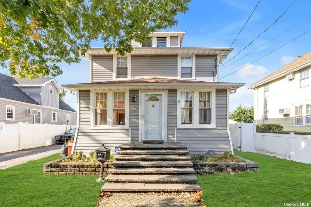 2773 Natta Boulevard Bellmore NY 11710