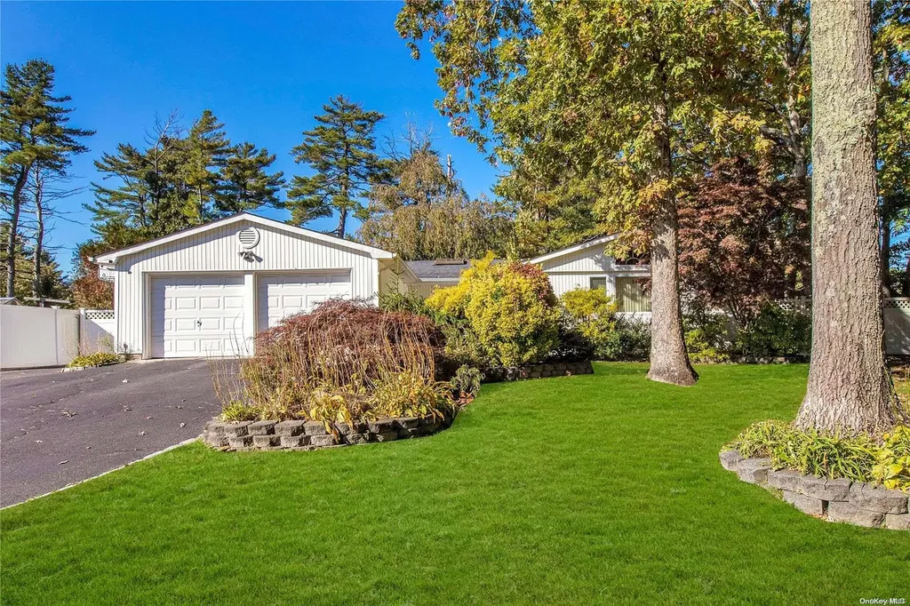 100 Old Post Drive Hauppauge NY 11788