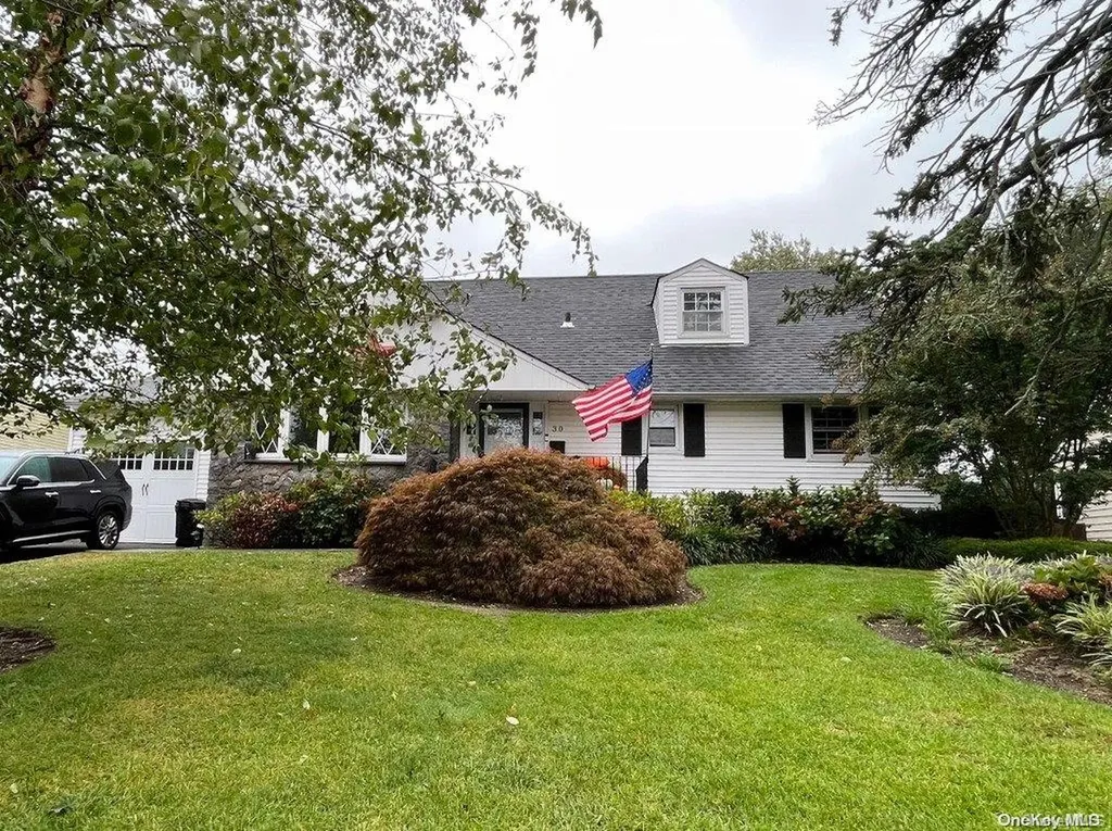 30 Ridge Drive Glen Cove NY 11542