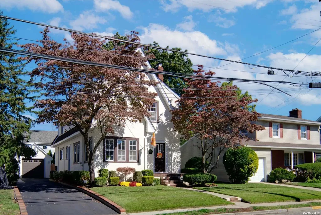 65 Park Boulevard Malverne NY 11565