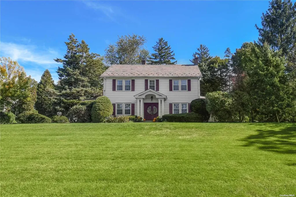 440 Roslyn Road East Williston NY 11596