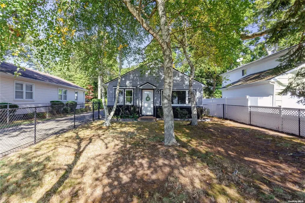 295 Park Avenue Babylon NY 11702