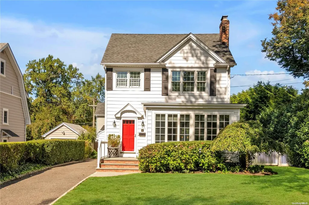 61 Beechwood Avenue Manhasset NY 11030