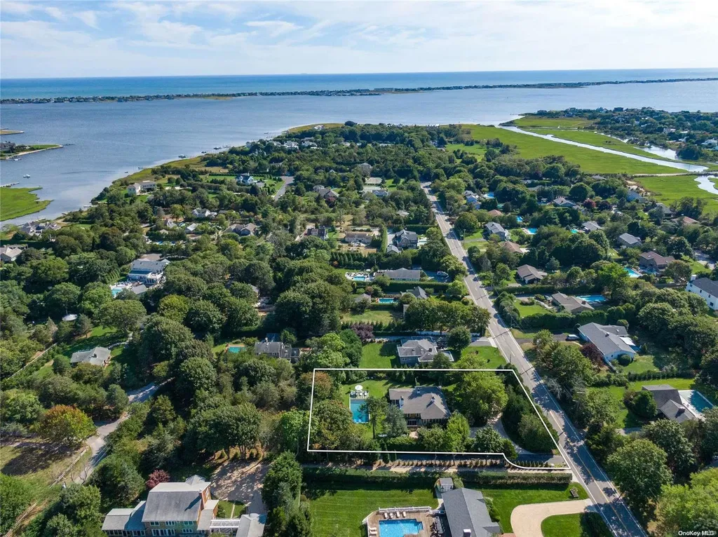 42 Apaucuck Point Road Westhampton NY 11977