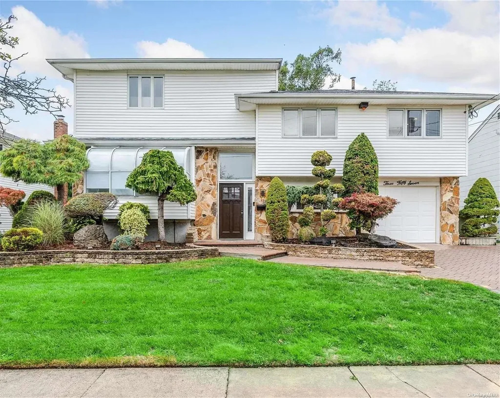 357 Bunker Drive Oceanside NY 11572