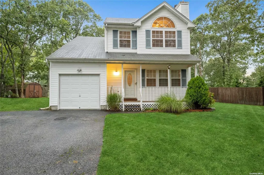 209 Old Wakeman Road Hampton Bays NY 11946