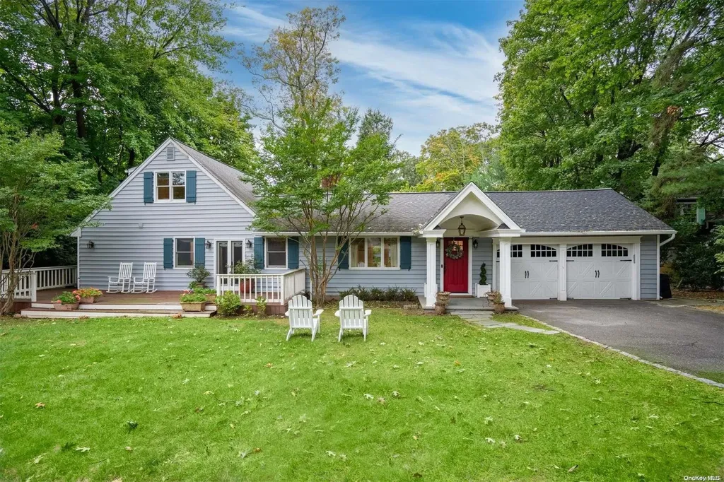 516 W Main Street Cold Spring Harbor NY 11724