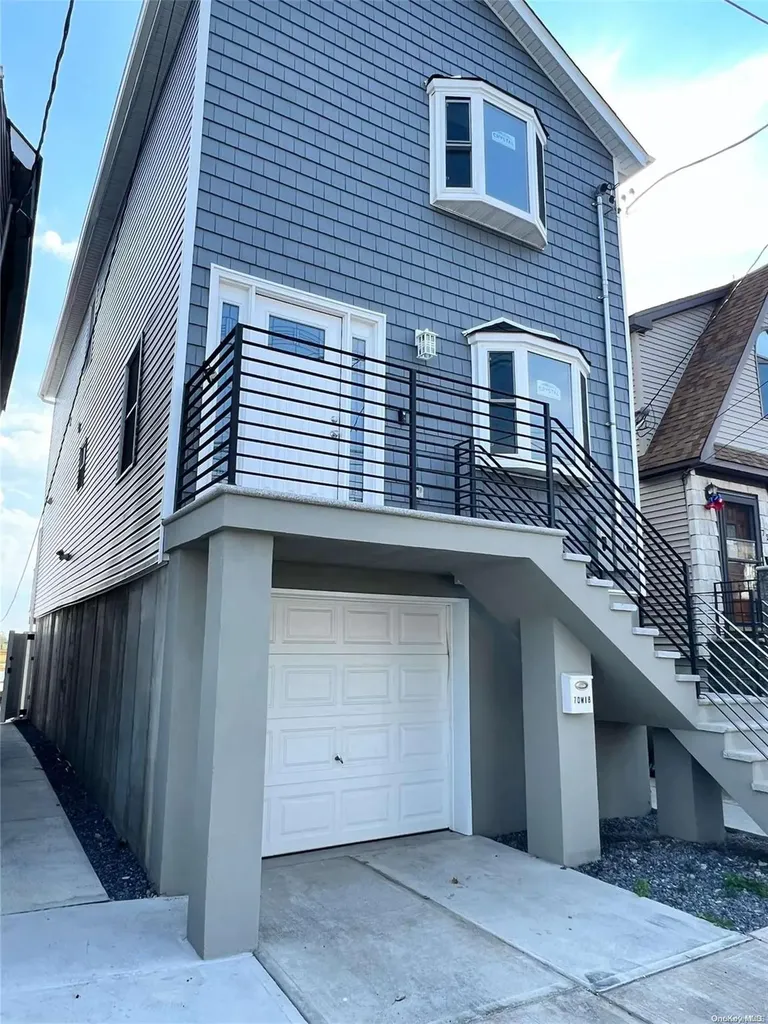 70 W 18th Road Broad Channel NY 11693
