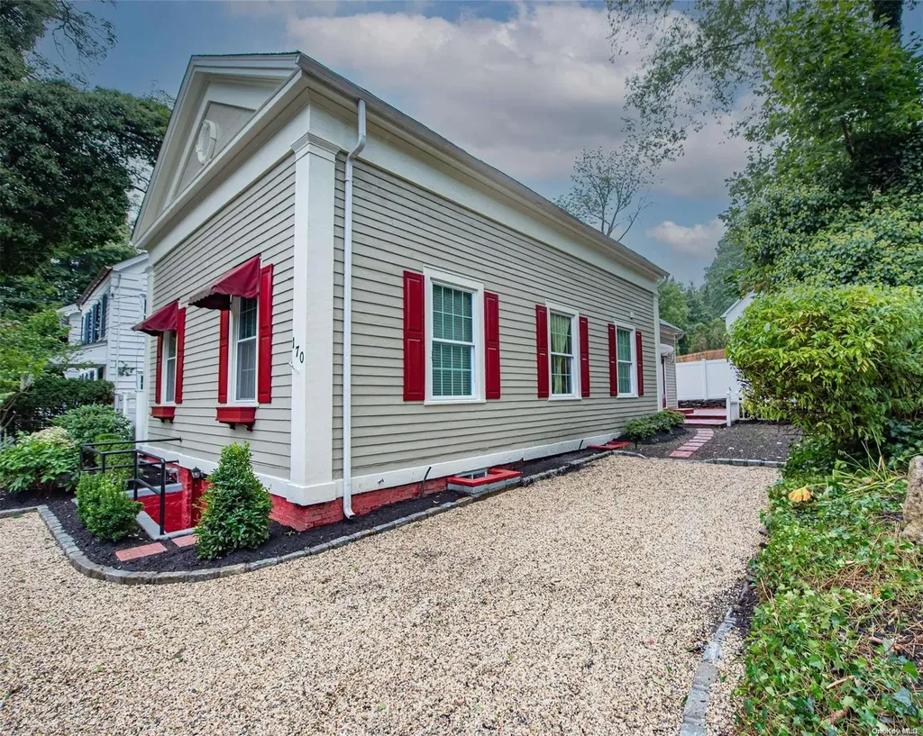 170 Main Street Cold Spring Harbor NY 11724