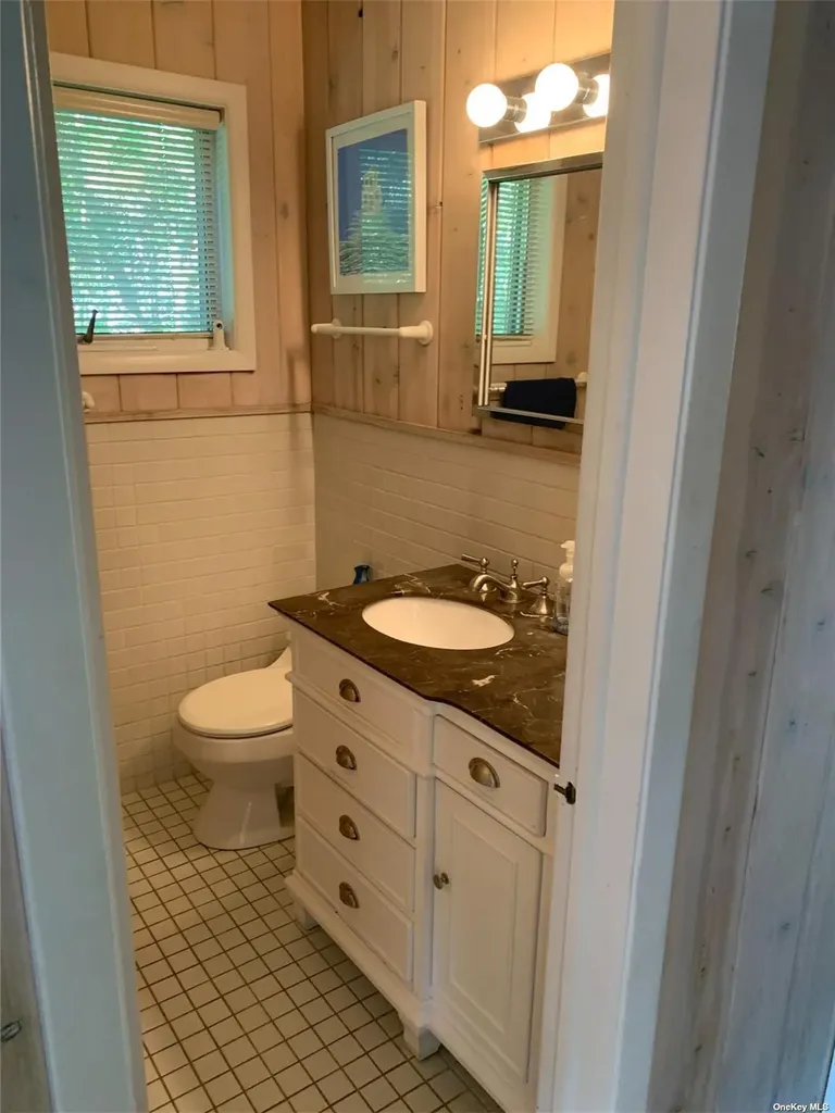 37 Kelp Walk Seaview NY 11770