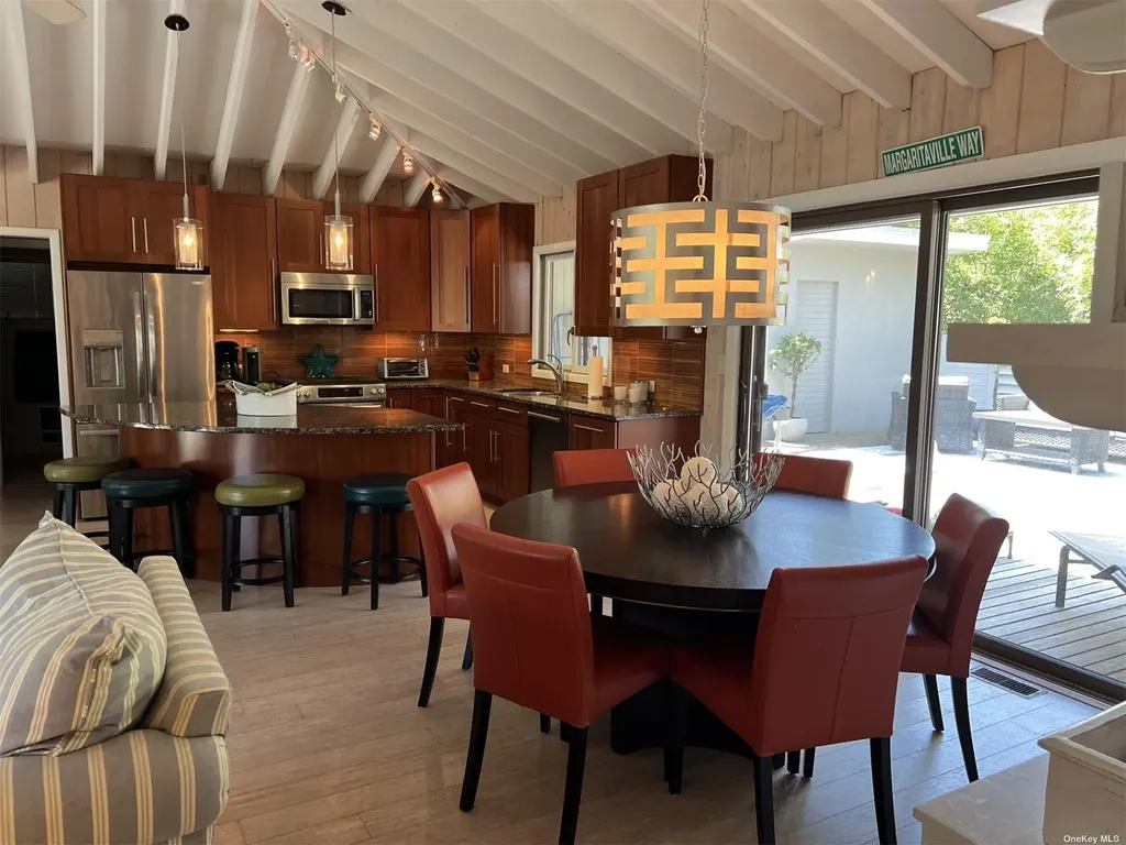 37 Kelp Walk Seaview NY 11770