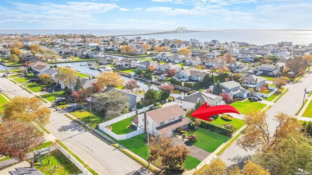 89 Cedar Point Drive West Islip NY 11795