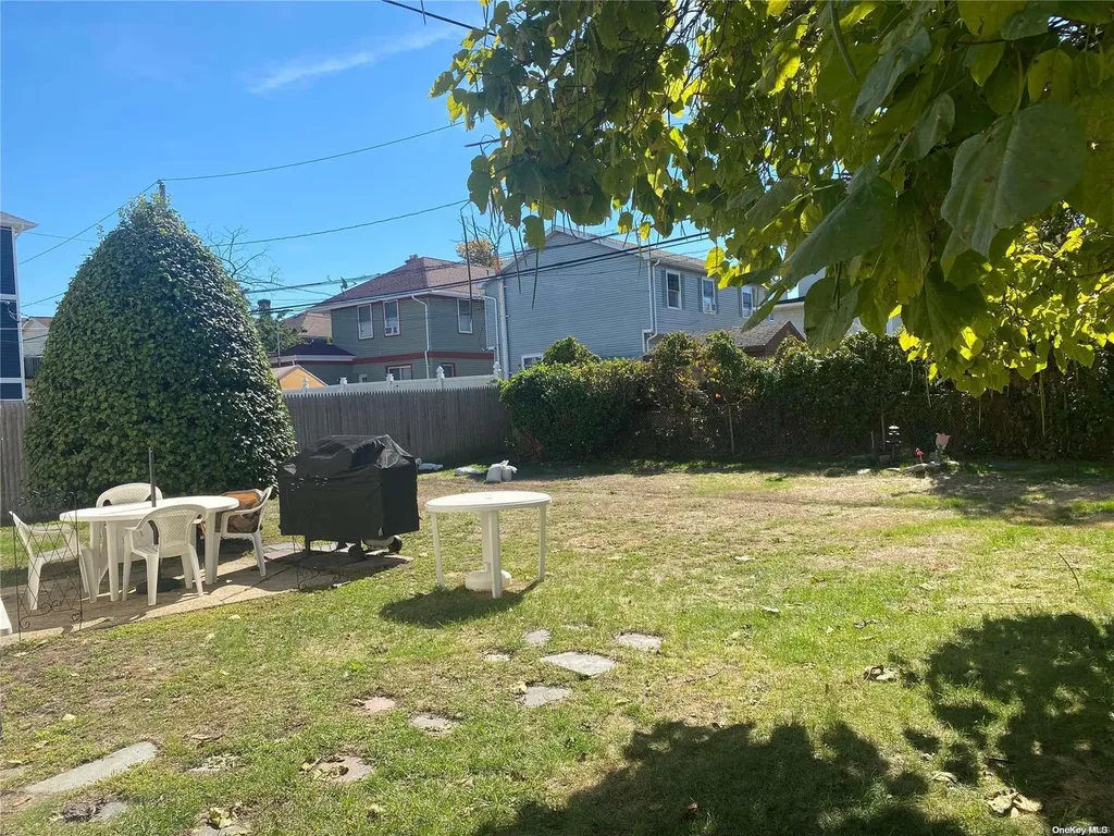 16 E Pine Street Long Beach NY 11561