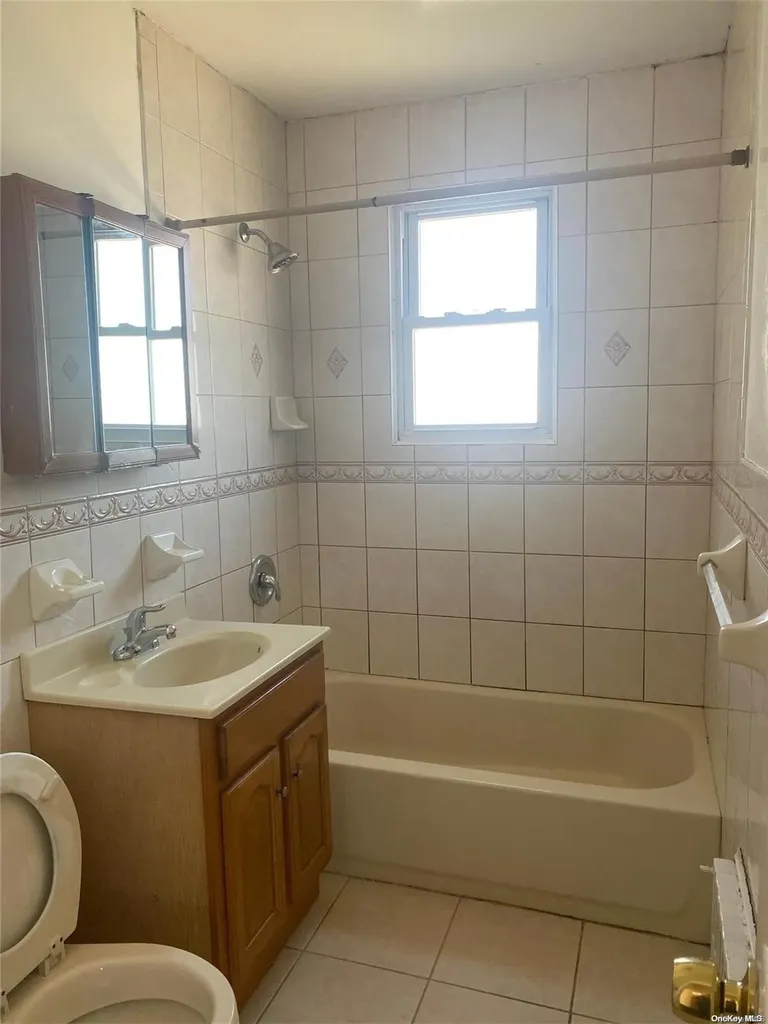 16 E Pine Street Long Beach NY 11561