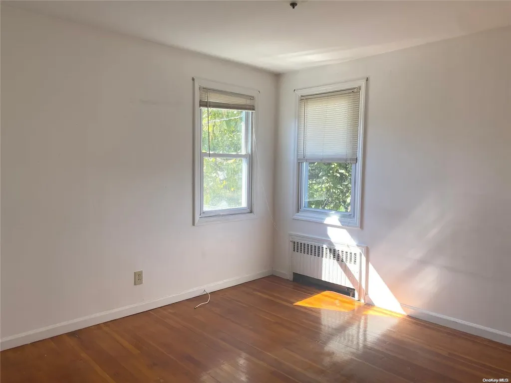 16 E Pine Street Long Beach NY 11561