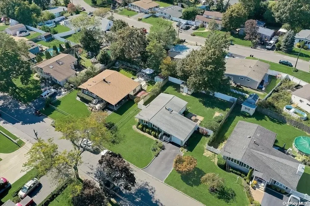 48 Peter Road Ronkonkoma NY 11779