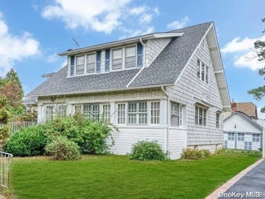 49 Madison Avenue Freeport NY 11520