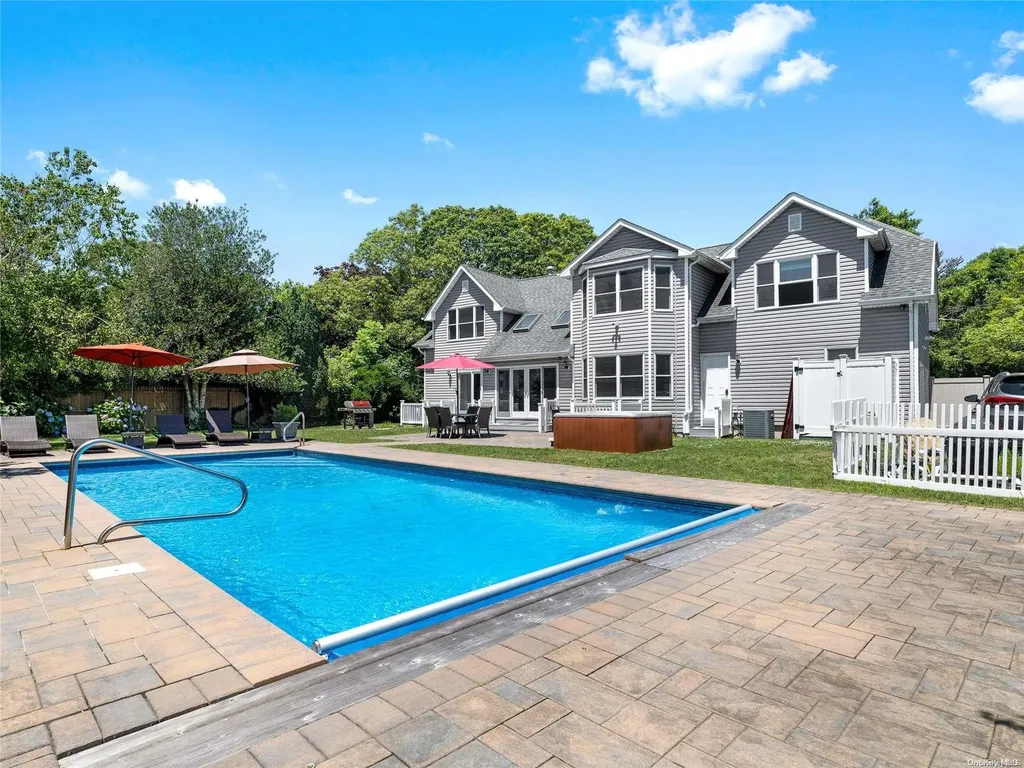 4 White Lane Hampton Bays NY 11946