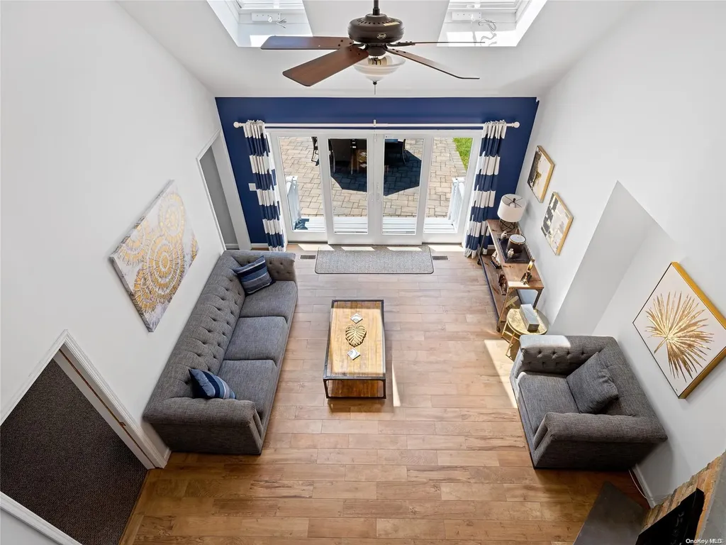 4 White Lane Hampton Bays NY 11946