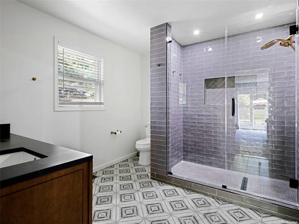 4 White Lane Hampton Bays NY 11946