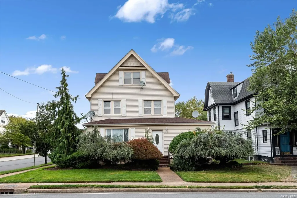 240 Rockaway Turnpike Cedarhurst NY 11516