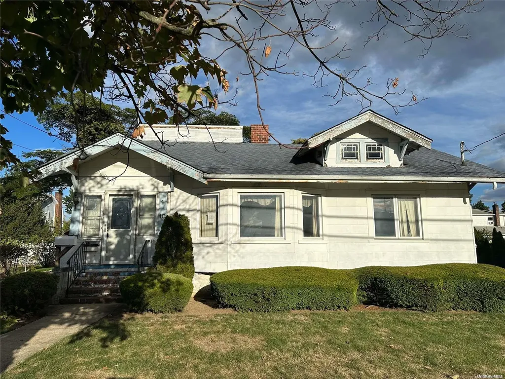 10 Wilson Avenue Lynbrook NY 11563