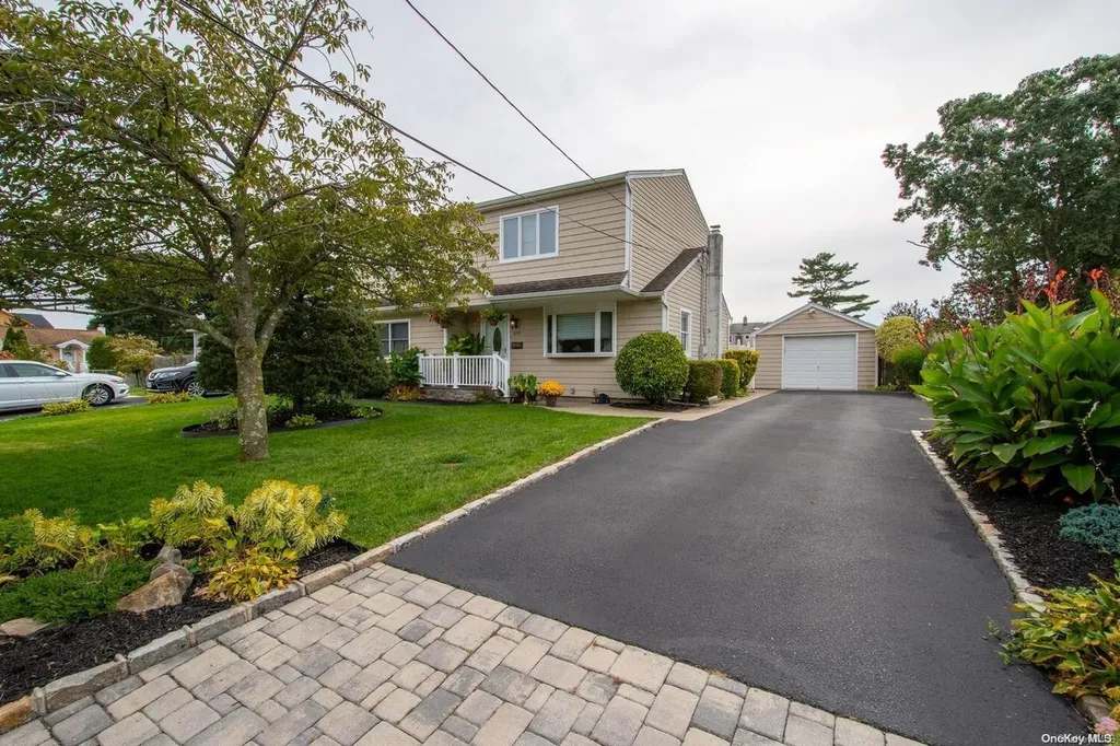 200 17th Street West Babylon NY 11704