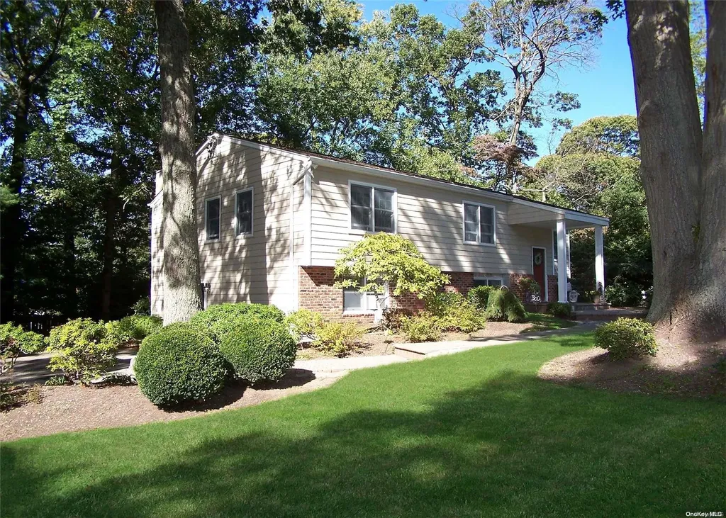 4 Highland Down Shoreham NY 11786