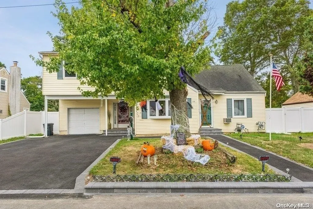 44 Foster Boulevard Babylon NY 11702
