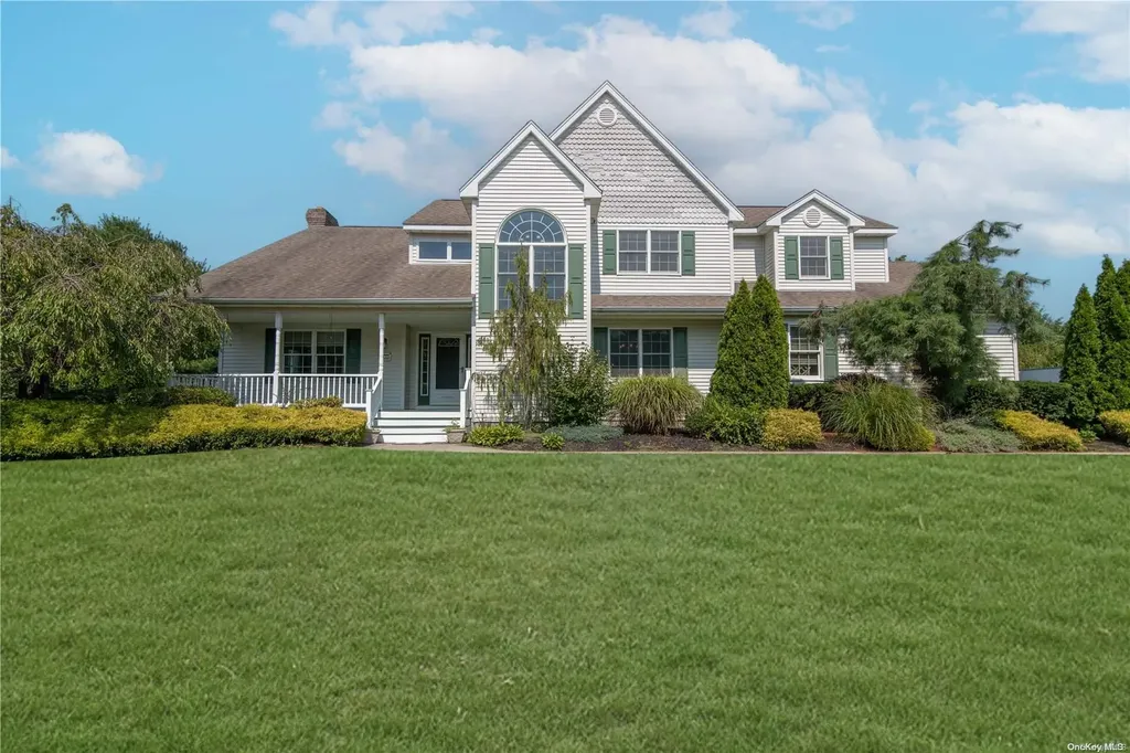 41 Cheryl Drive Shoreham NY 11786