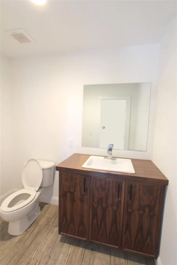 137 Montauk Highway Westhampton NY 11977
