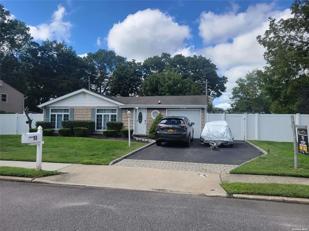 36 Riviera Drive Selden NY 11784