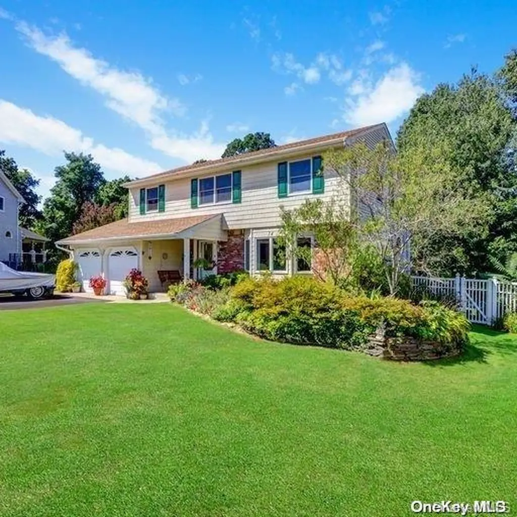 14 Thomas Drive Hauppauge NY 11788