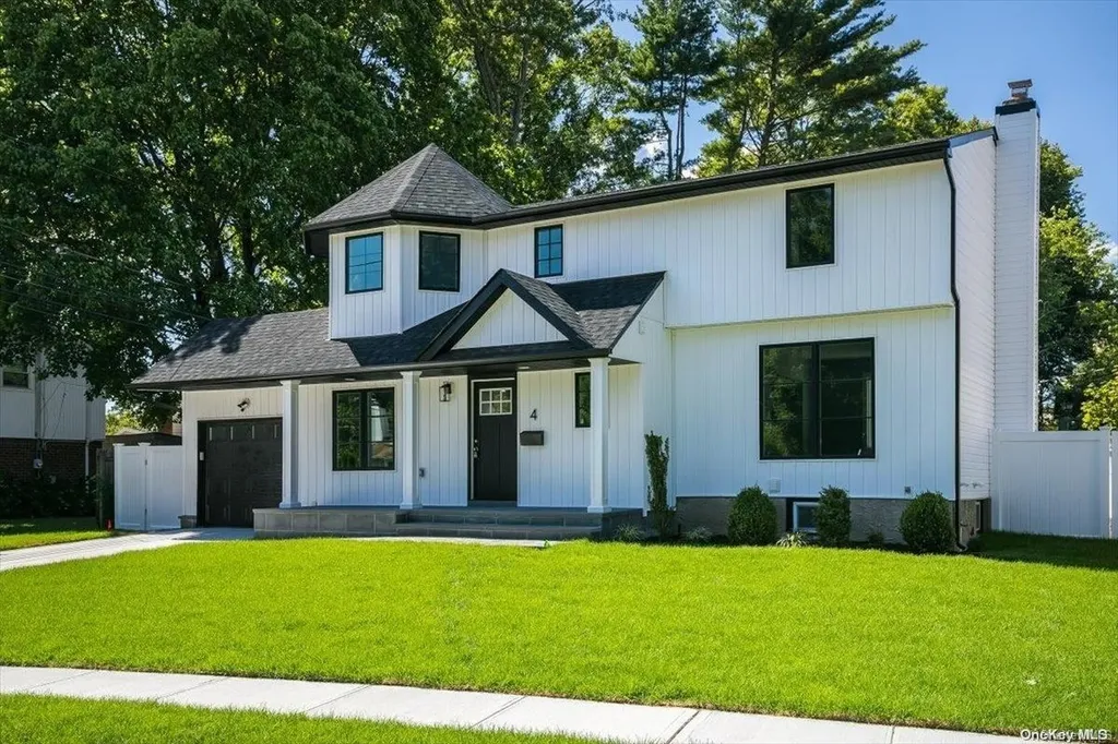 4 Vivian Place Plainview NY 11803