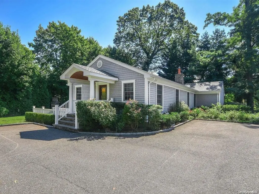 3 Central Drive Glen Head NY 11545
