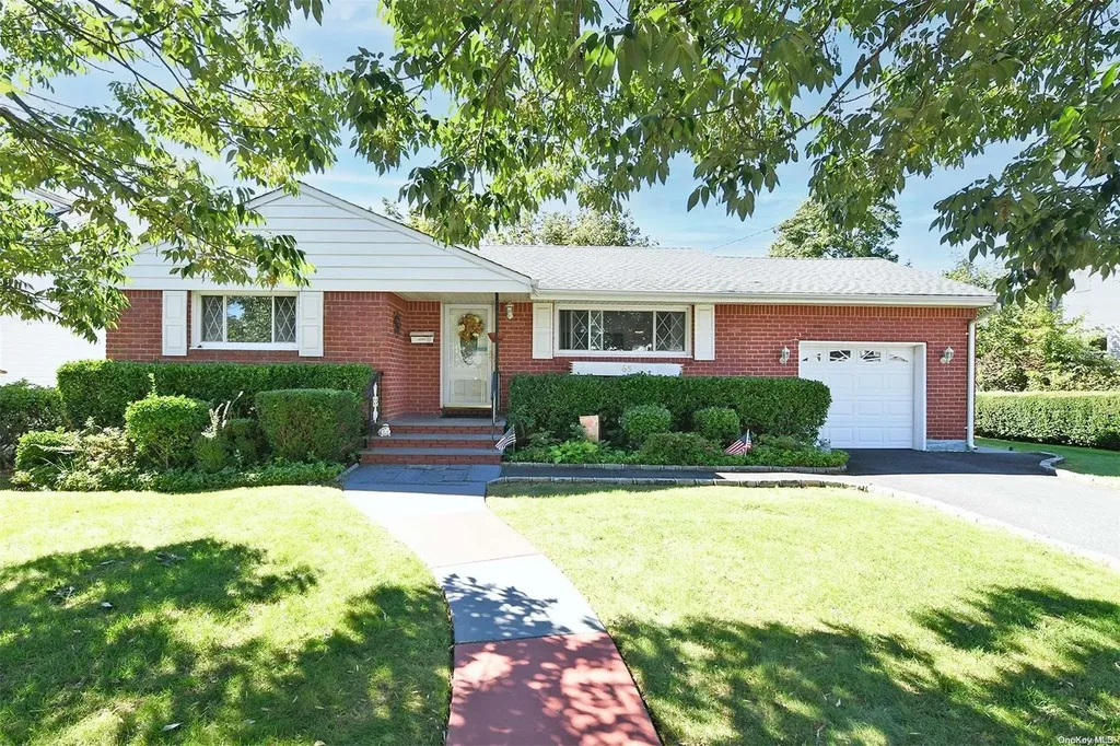 65 S 4th Street Bethpage NY 11714