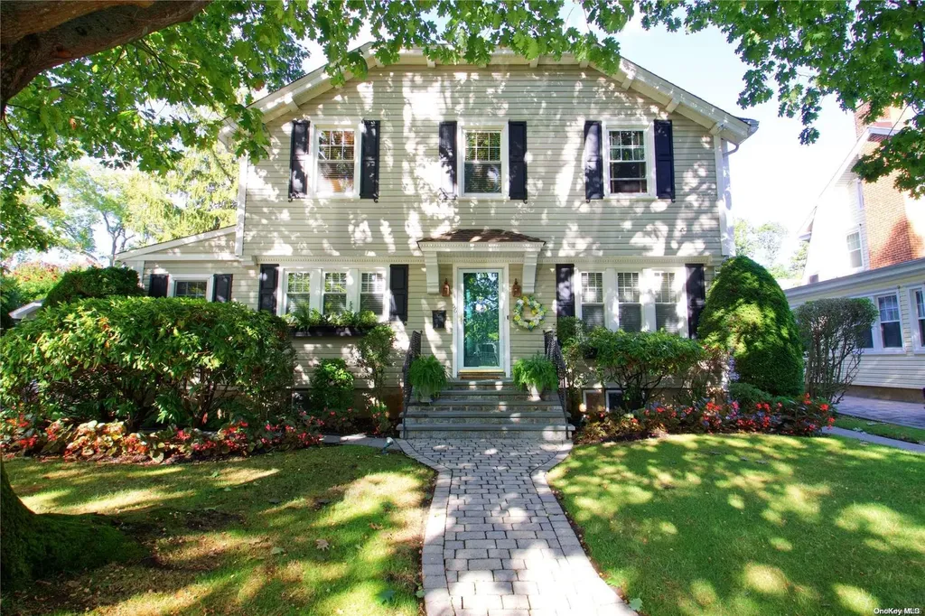 56 Euston Road Garden City NY 11530