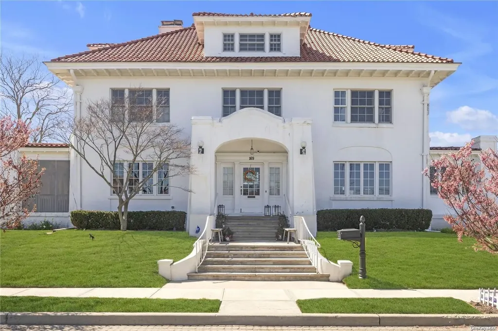 169 Magnolia Boulevard Long Beach NY 11561