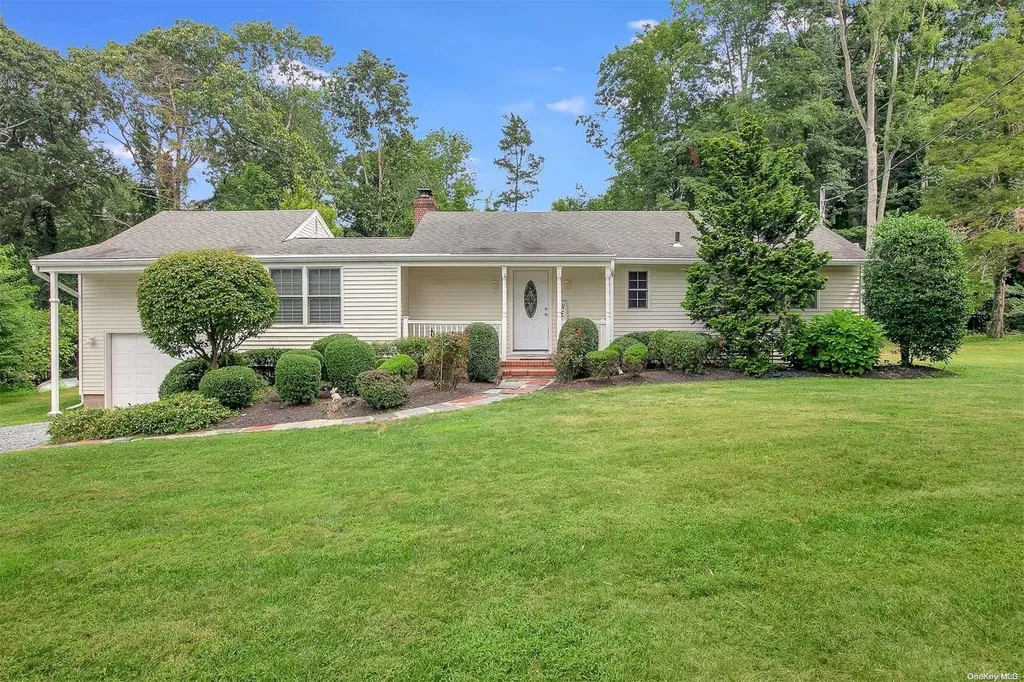 37 Cherry Lane Smithtown NY 11787