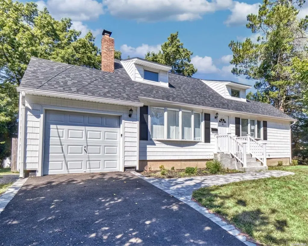 11 Vine Haven Lane Commack NY 11725
